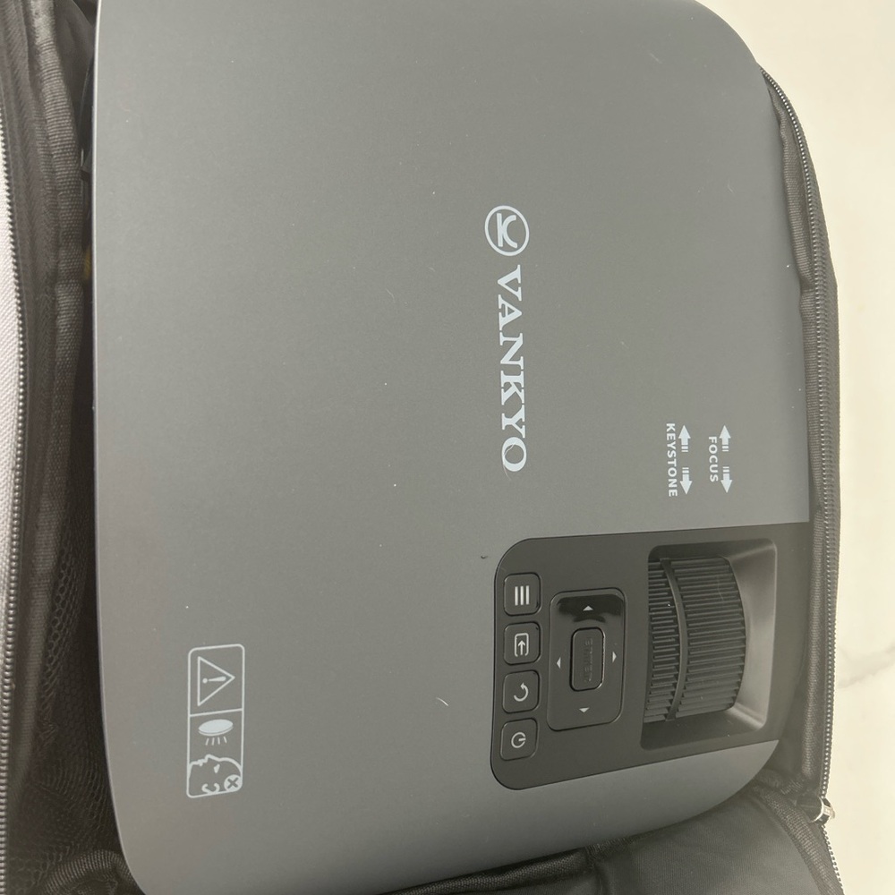Vankyo Gray Projector